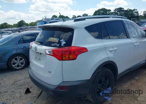 2015 Toyota Rav4 Le z USA, uszkodzony, nr VIN 2T3ZFREV8FW167192